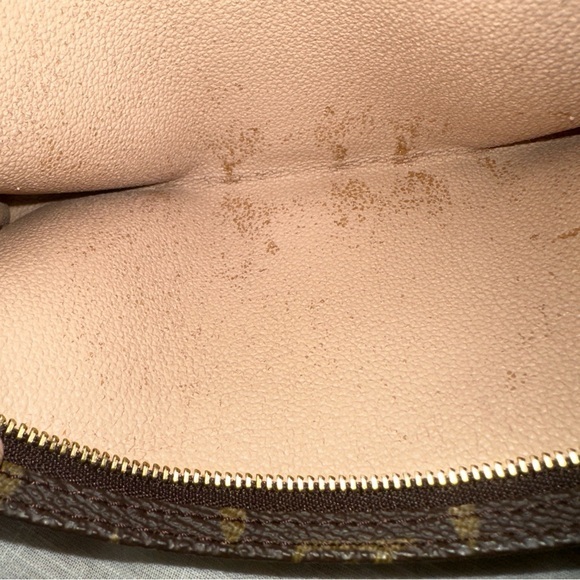 AUTHENTIC Louis Vuitton Monogram Toiletry Pouch - Picture 8 of 16